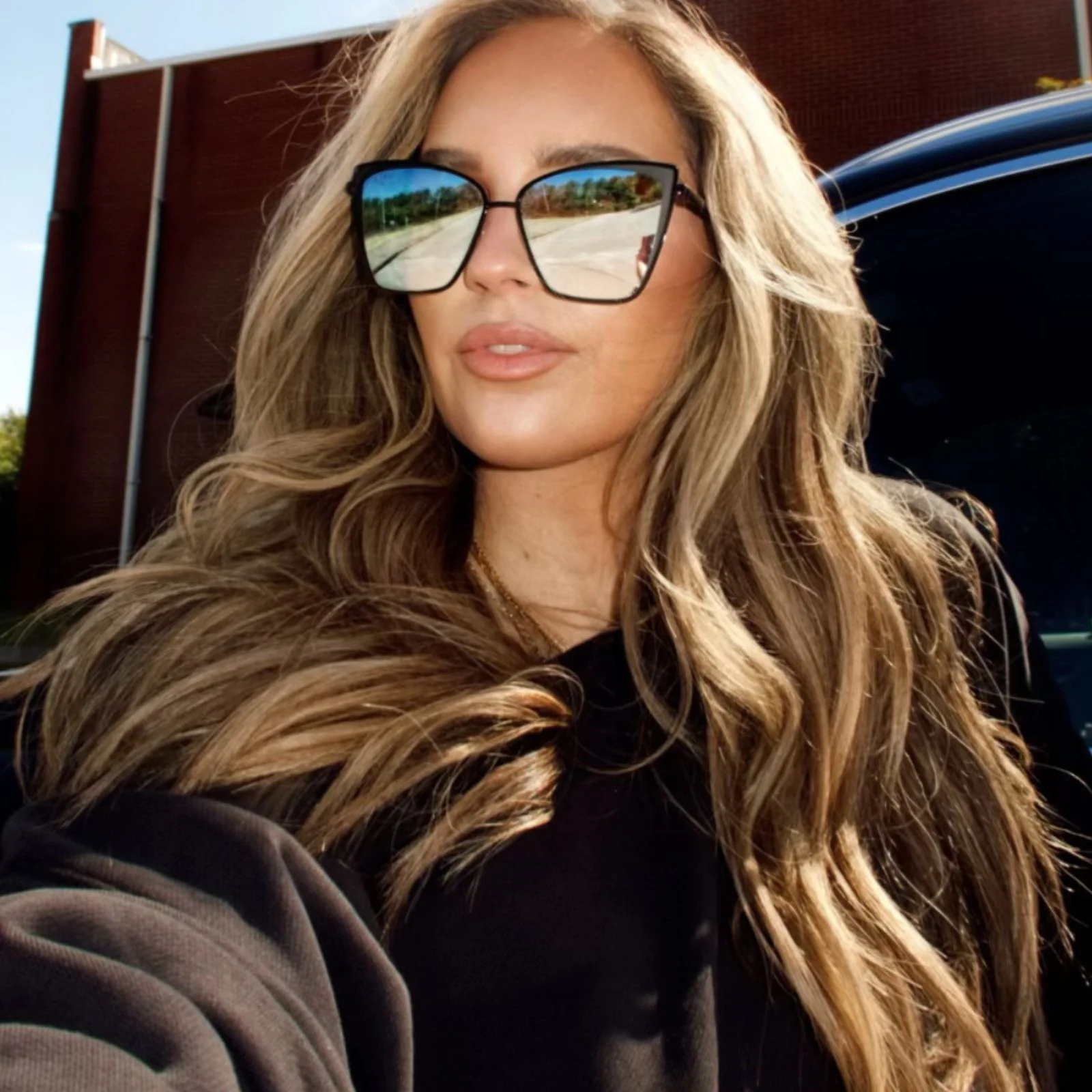 BECKY - BLACK + FLASH GREY GRADIENT SUNGLASSES - Image 6