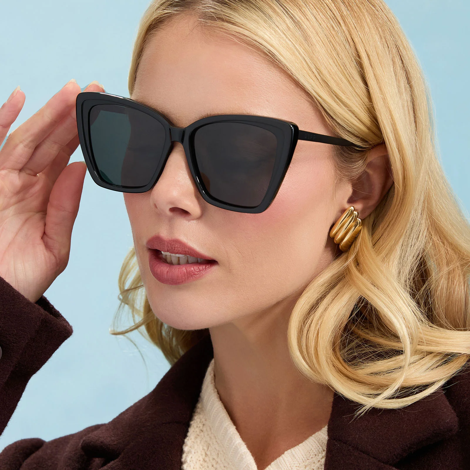 BECKY II - BLACK + DARK SMOKE POLARIZED SUNGLASSES - Image 10