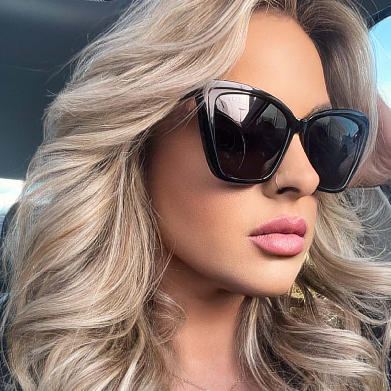 BECKY II - BLACK + DARK SMOKE POLARIZED SUNGLASSES - Image 8