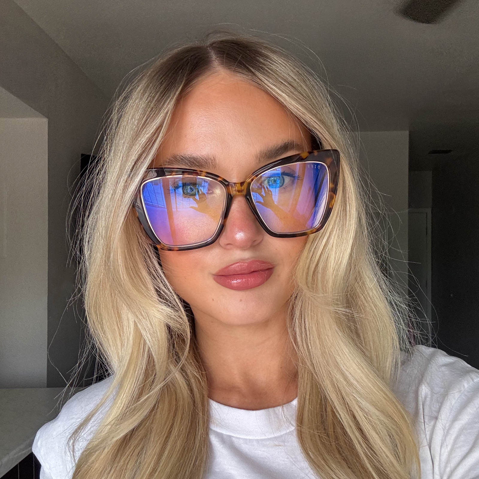 BECKY IV - AMBER TORTOISE + BLUE LIGHT TECHNOLOGY GLASSES - Image 12