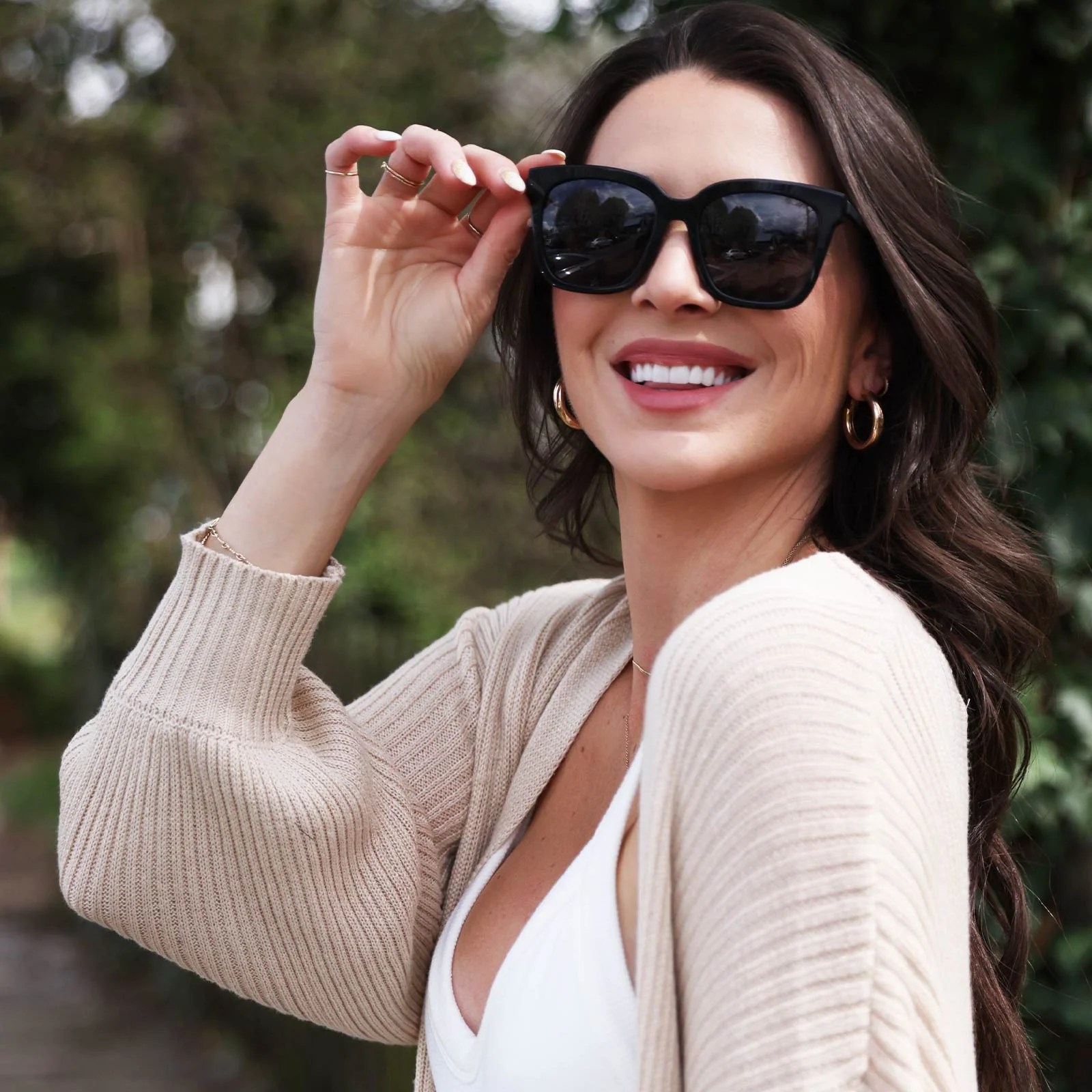 BELLA - BLACK + GREY + POLARIZED SUNGLASSES - Image 15