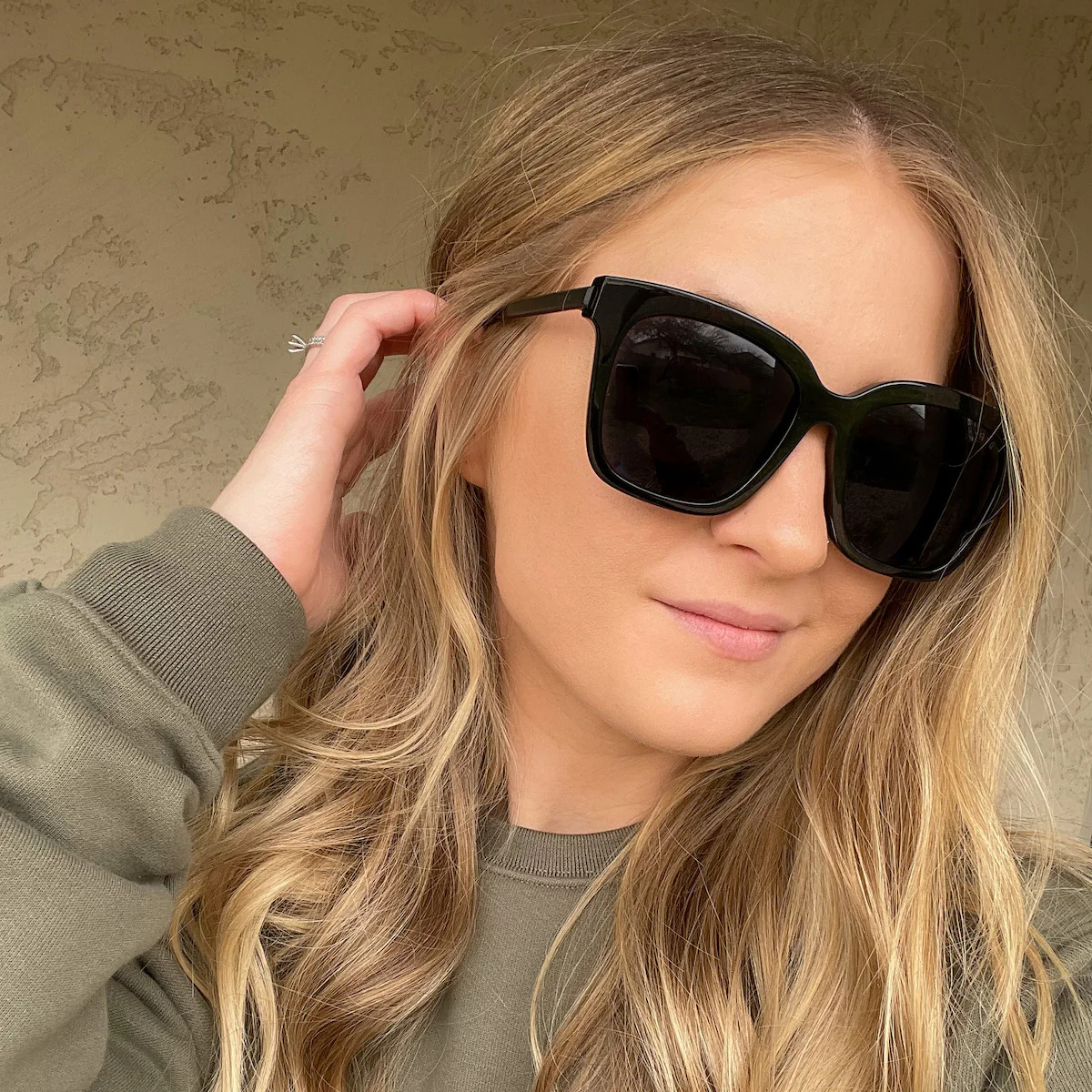 BELLA - BLACK + GREY + POLARIZED SUNGLASSES - Image 18