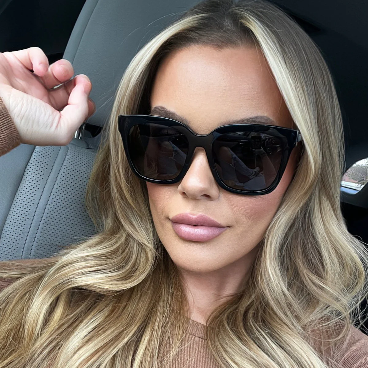 BELLA - BLACK + GREY + POLARIZED SUNGLASSES - Image 21