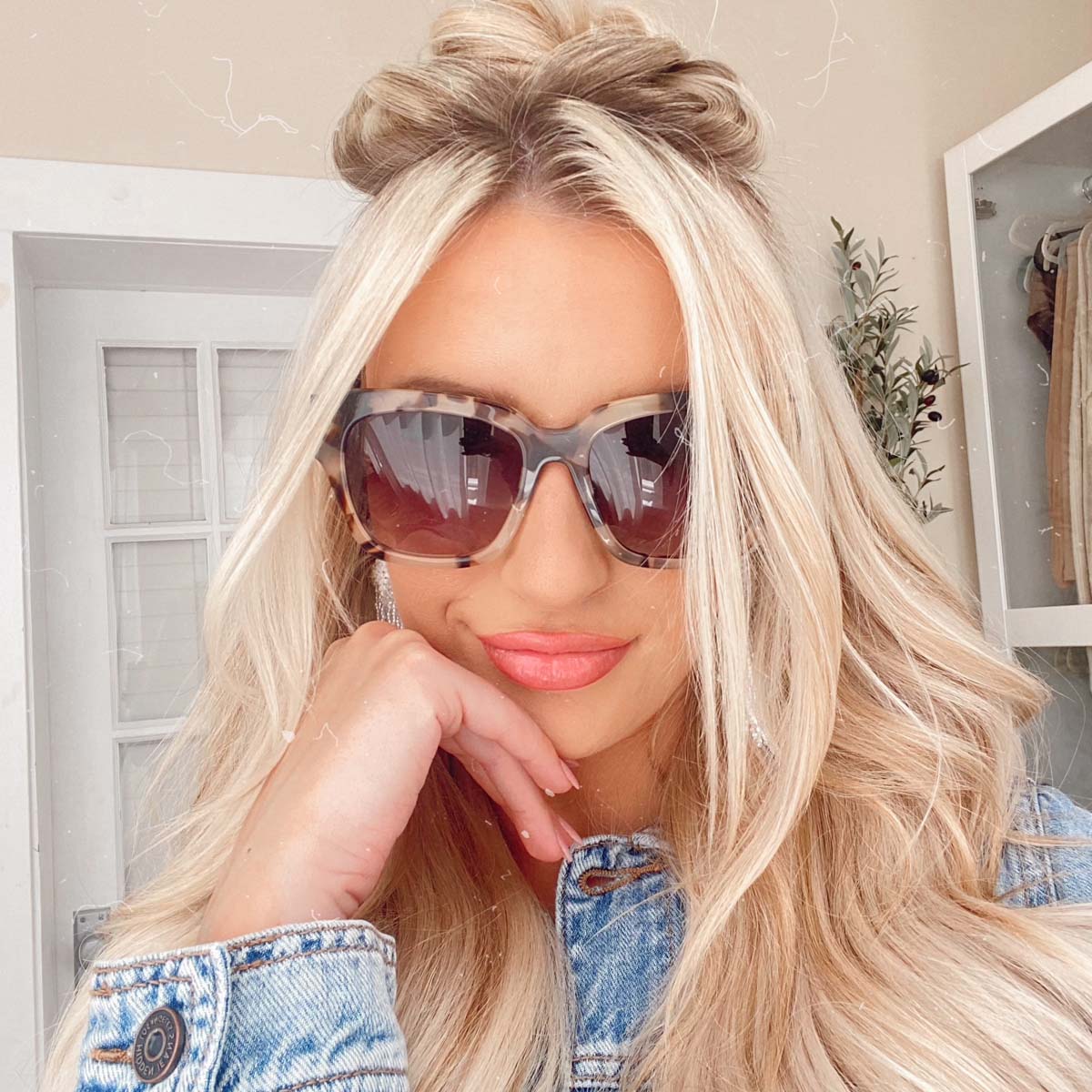 BELLA II - CREAM TORTOISE + GREY GRADIENT SUNGLASSES - Image 13