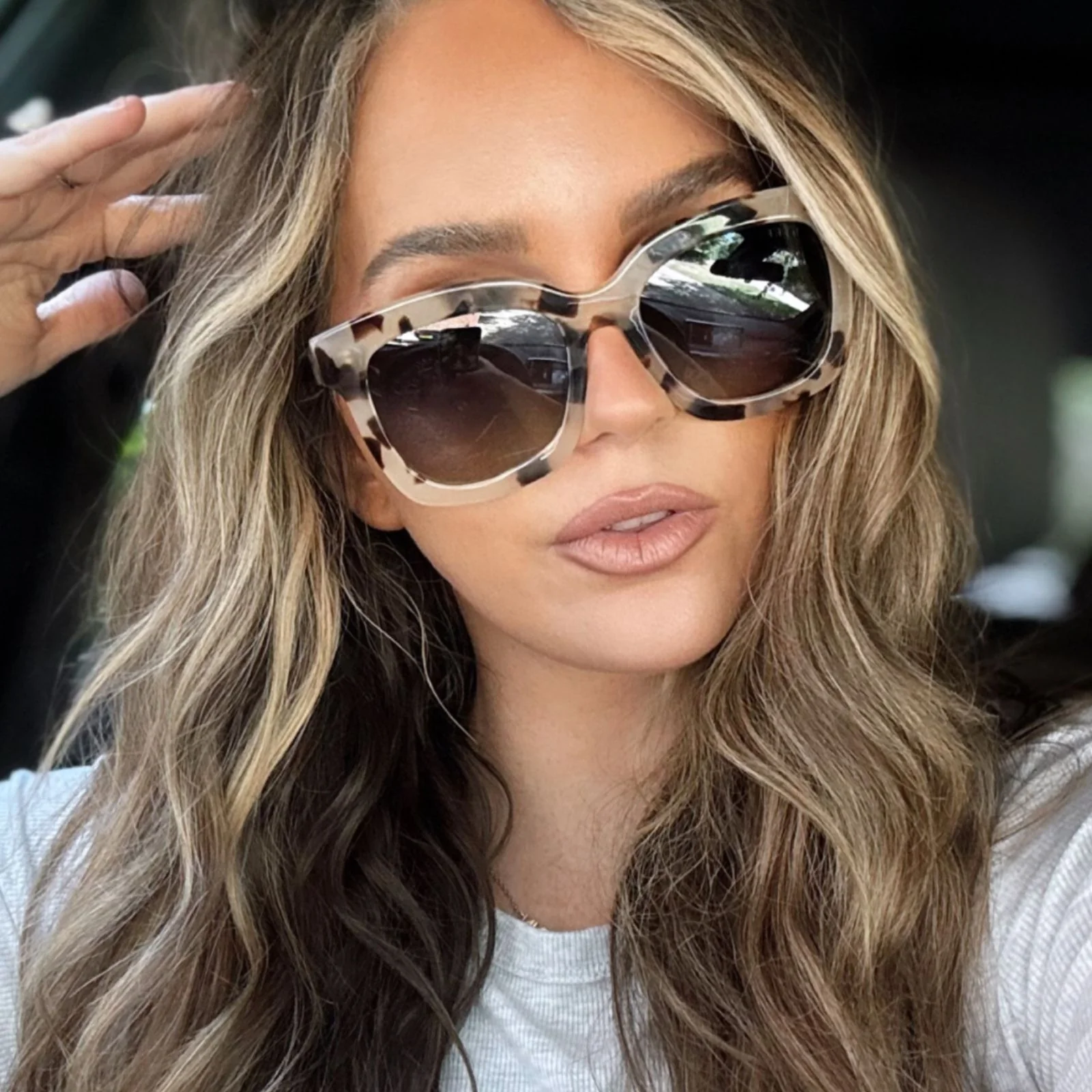 BELLA II - CREAM TORTOISE + GREY GRADIENT SUNGLASSES - Image 7