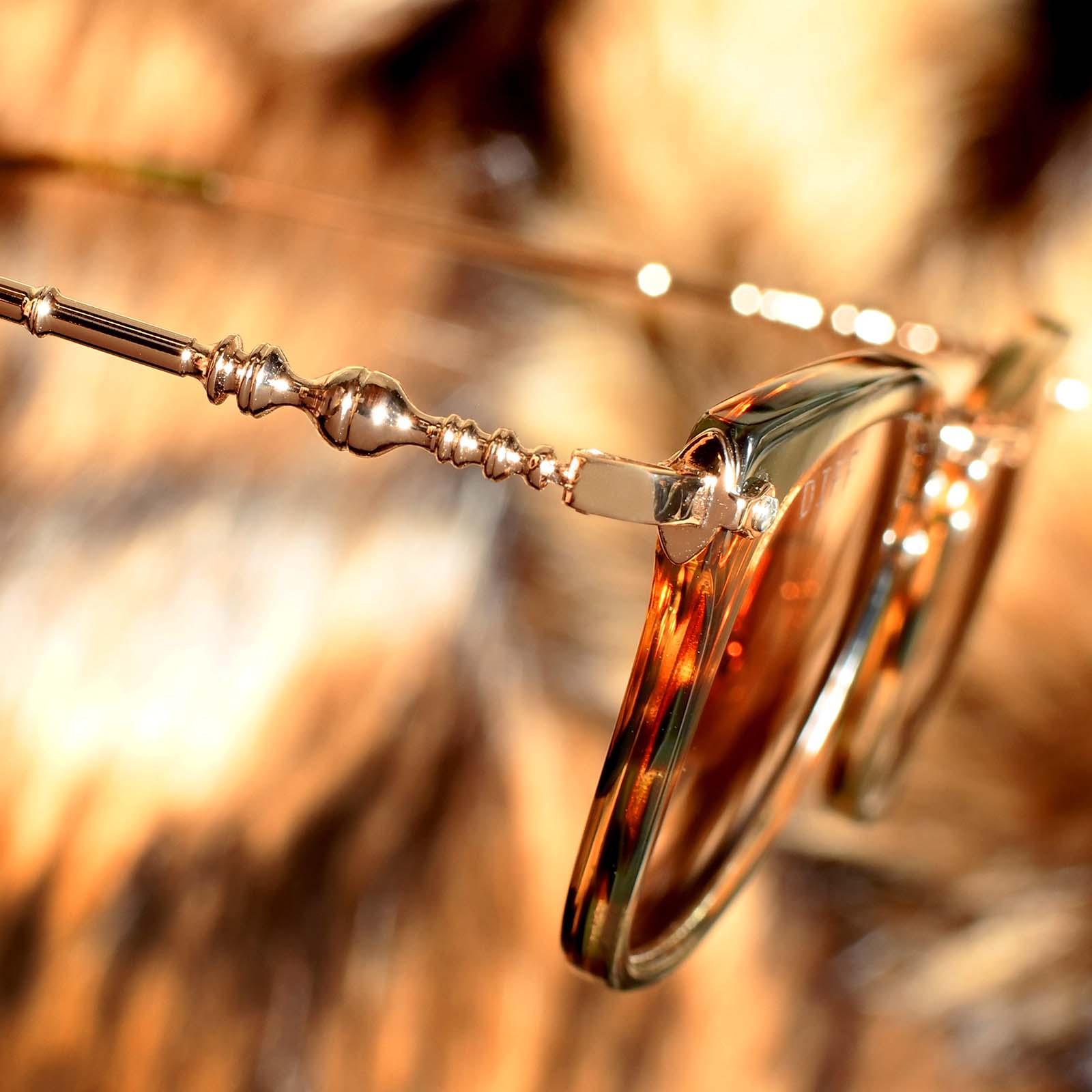 GRYFFINDOR™ - LIONS MANE GOLD + BROWN GRADIENT SUNGLASSES - Image 8