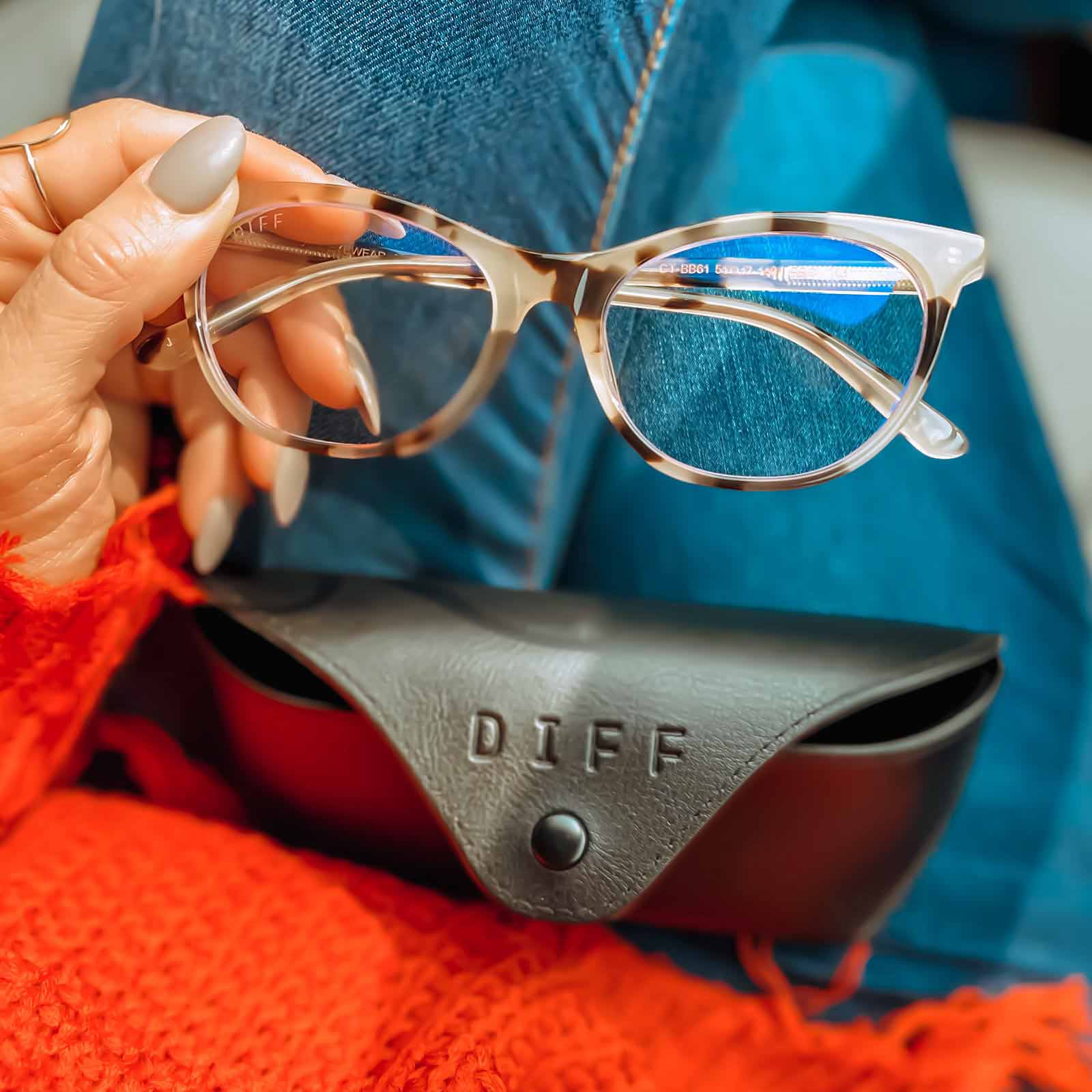 JADE - CREAM TORTOISE + BLUE LIGHT TECHNOLOGY GLASSES - Image 12