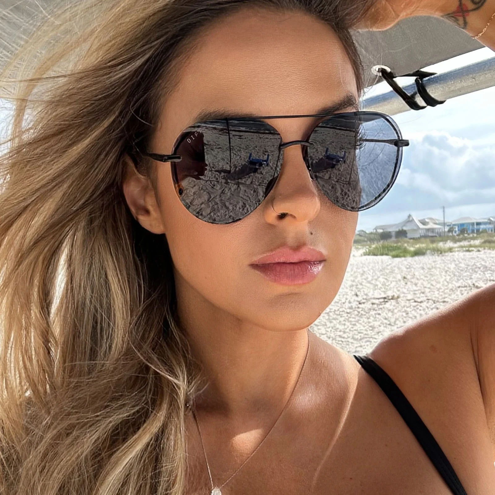 LENOX - BLACK + GREY SUNGLASSES - Image 13