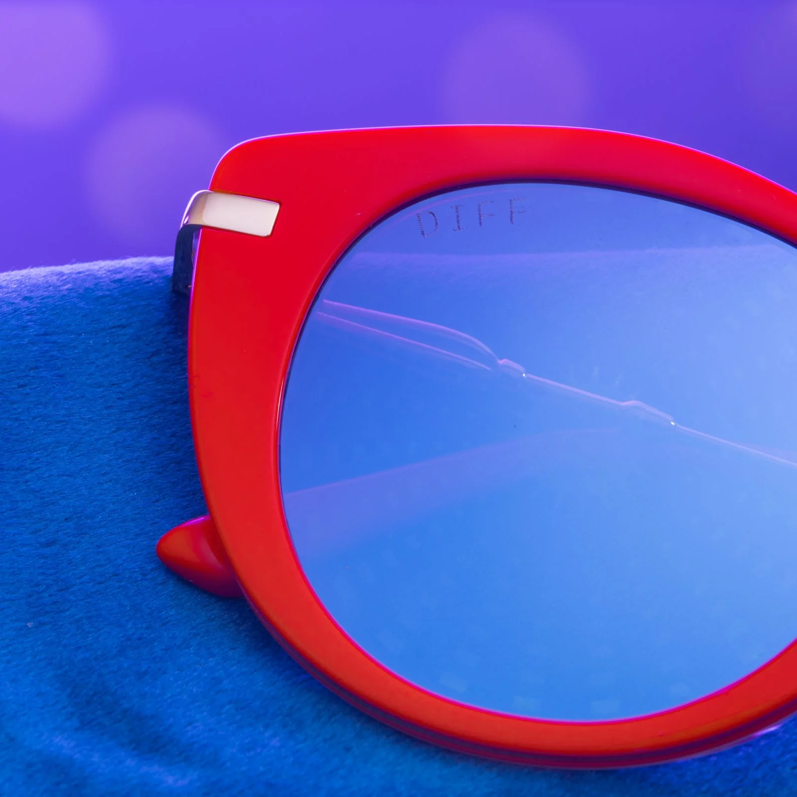 LUNA LOVEGOOD™ - LUNA PINK + PURPLE MIRROR SUNGLASSES - Image 6