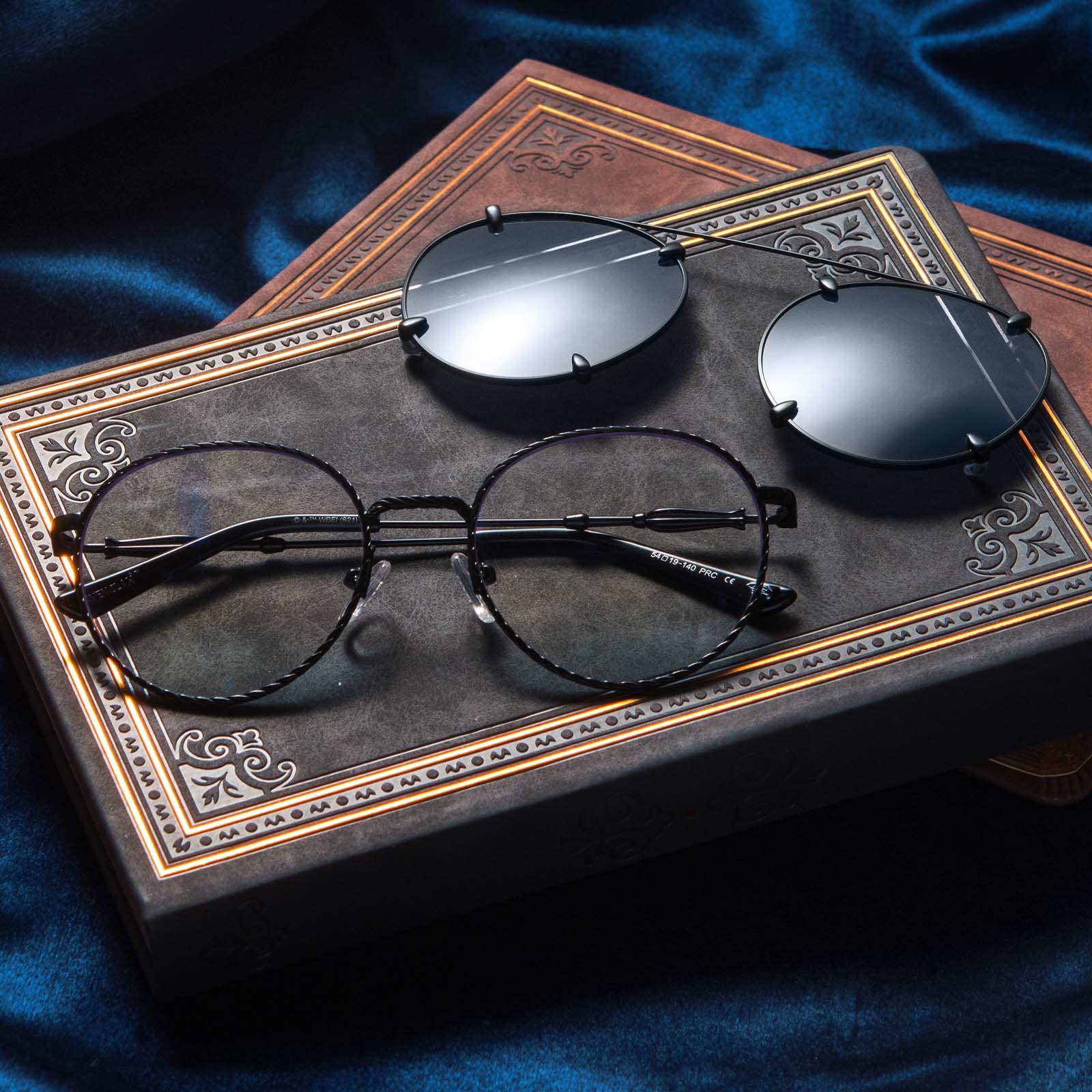 RAVENCLAW™ - SCHOLARLY MATTE BLACK + GLASSES - Image 6